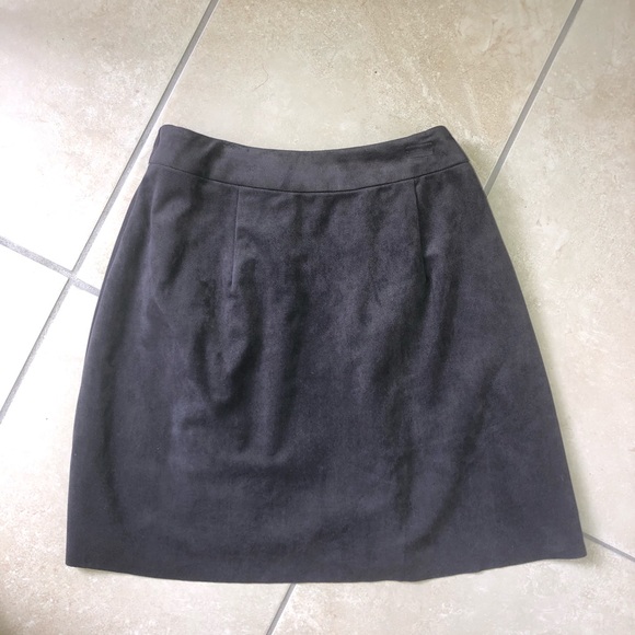 Wilfred Skirt - Picture 2 of 3